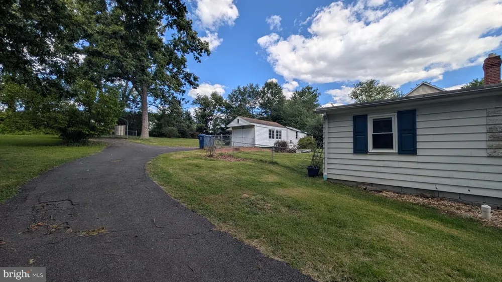 7104 JUDITH AVENUE Alexandria, VA 22315