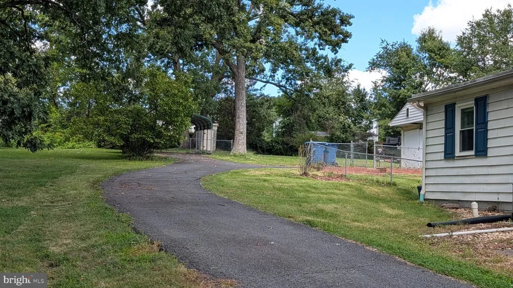 7104 JUDITH AVENUE Alexandria, VA 22315