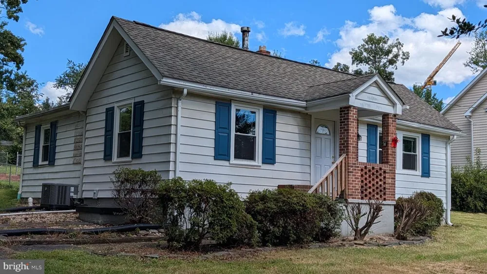 7104 JUDITH AVENUE Alexandria, VA 22315