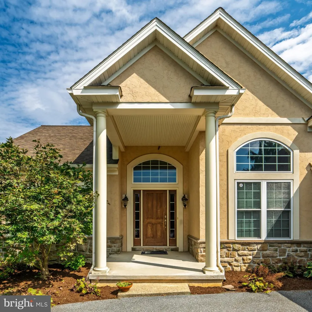 128 KILGANNON LANE Lancaster, PA 17603