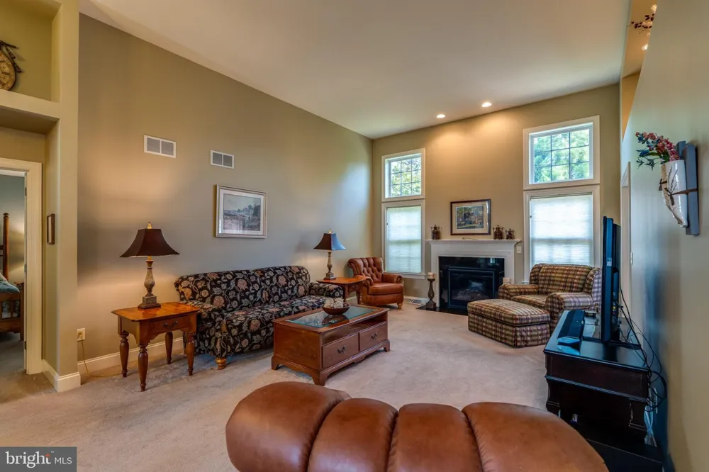 128 KILGANNON LANE Lancaster, PA 17603