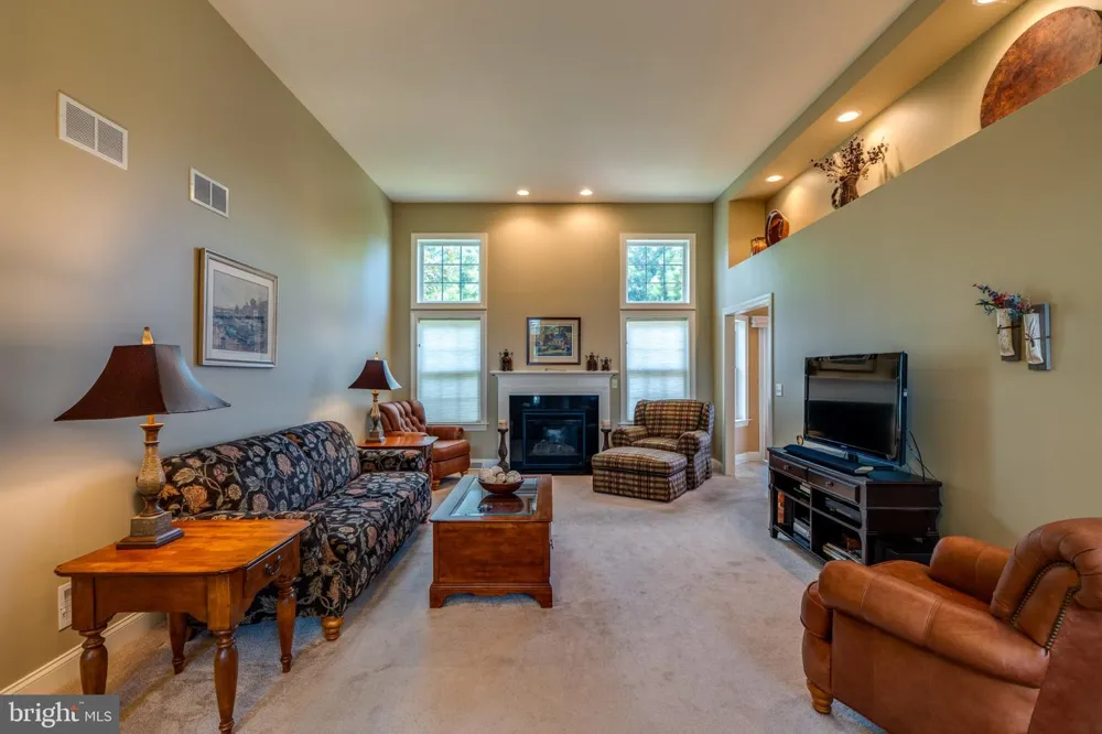 128 KILGANNON LANE Lancaster, PA 17603