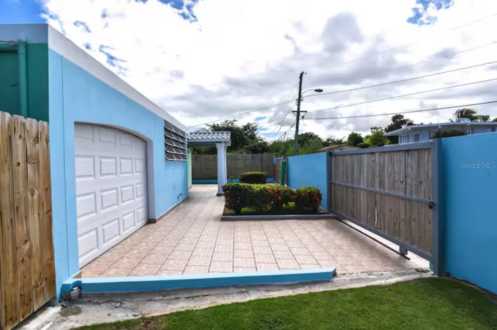 Urb La Roca ST. F 109 Fajardo, PR 00738