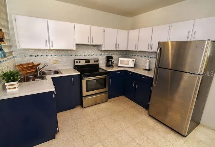 Urb La Roca ST. F 109 Fajardo, PR 00738