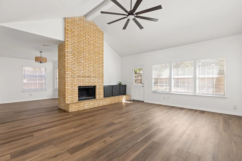 8001 Willet Trail Austin, TX 78745