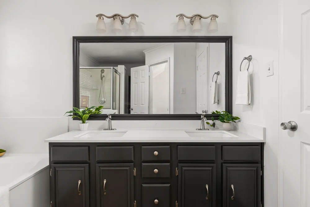 8001 Willet Trail Austin, TX 78745