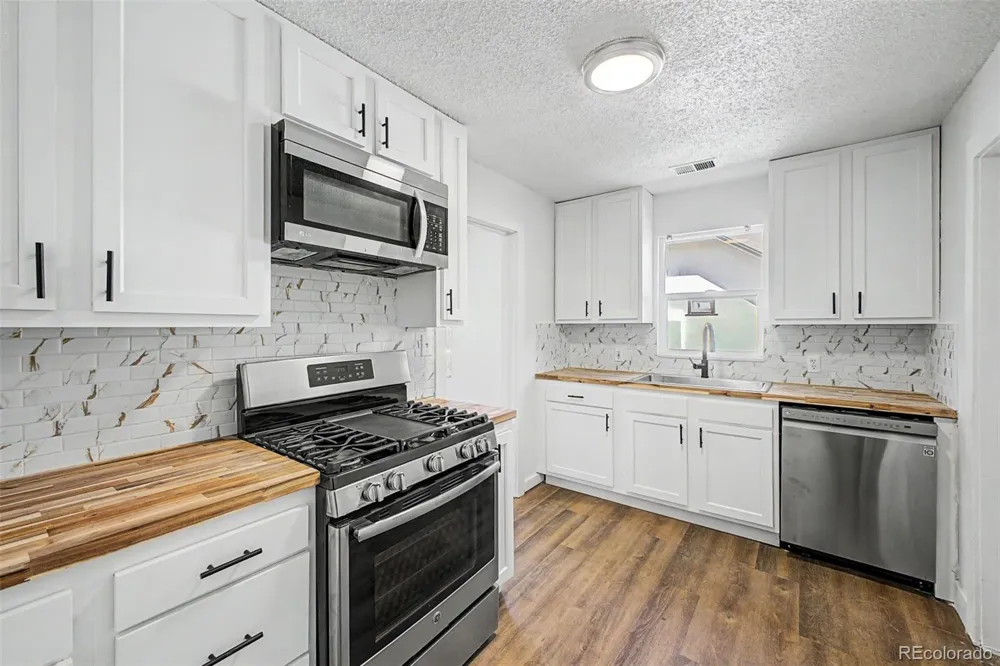 1334 Havana Street Aurora, CO 80010