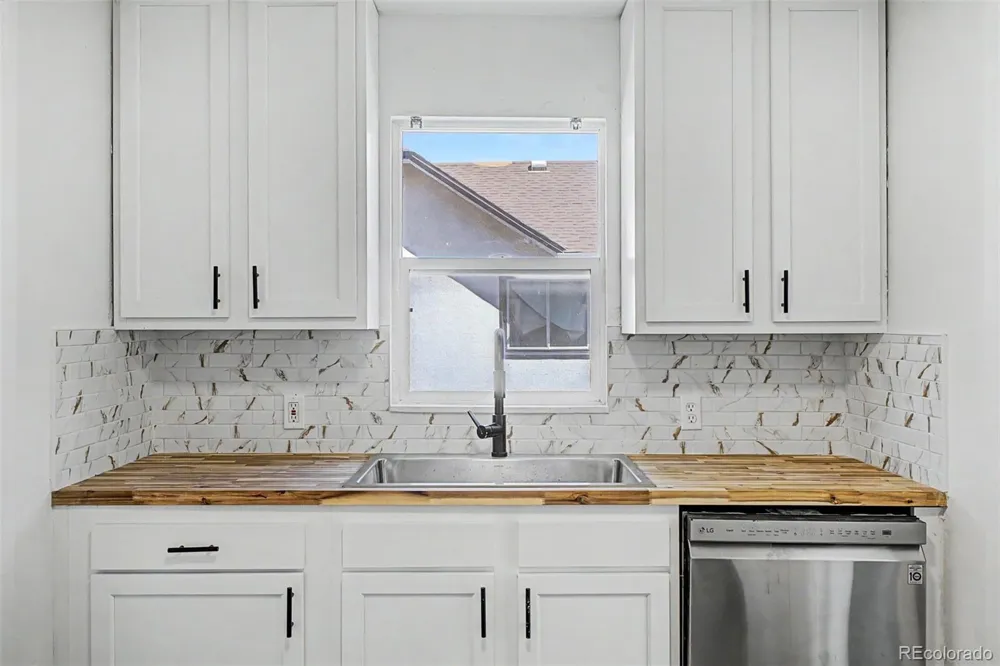 1334 Havana Street Aurora, CO 80010