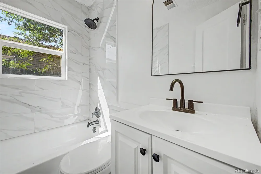 1334 Havana Street Aurora, CO 80010