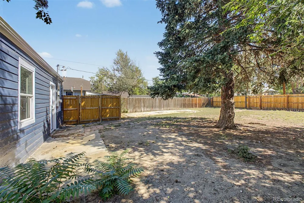 1334 Havana Street Aurora, CO 80010