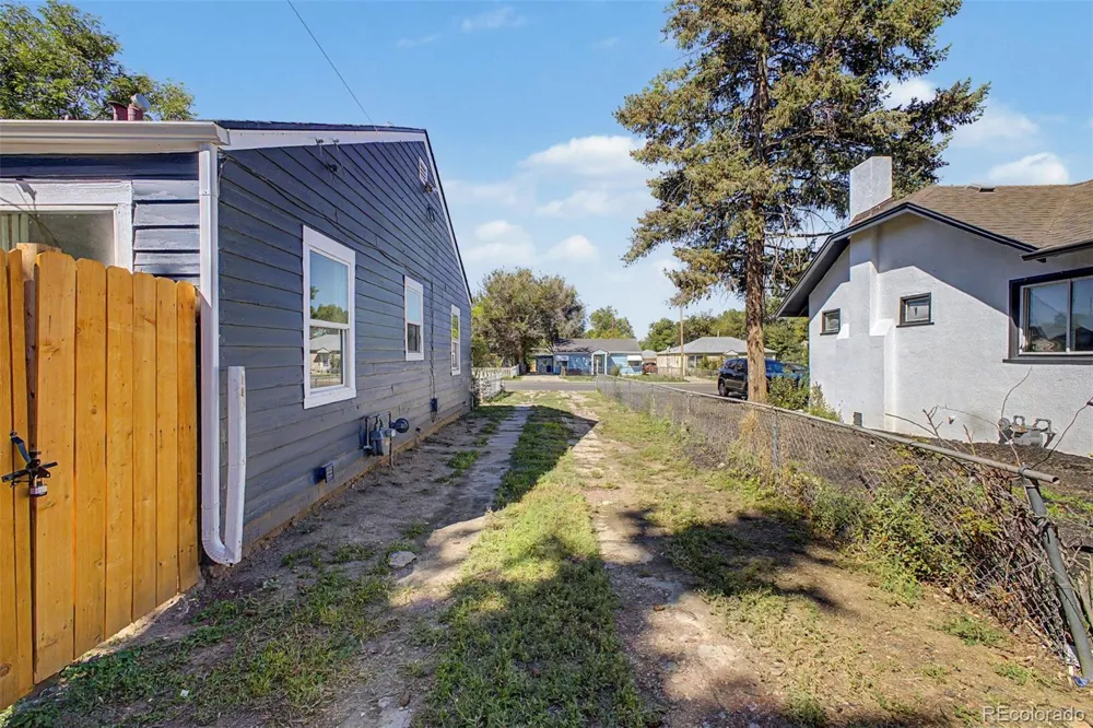 1334 Havana Street Aurora, CO 80010