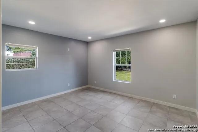 4434 Mountain Pass Von Ormy, TX 78073