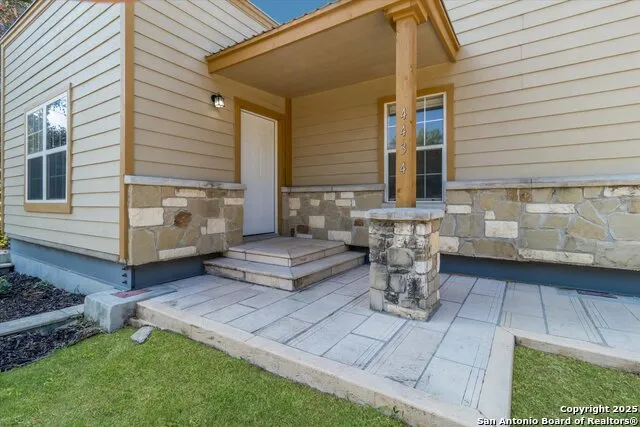 4434 Mountain Pass Von Ormy, TX 78073
