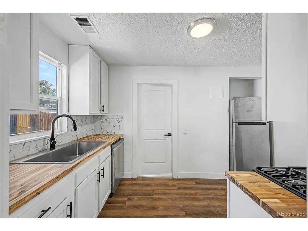 1334 Havana Street Aurora, CO 80010