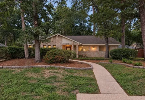2111 Riverlawn Drive