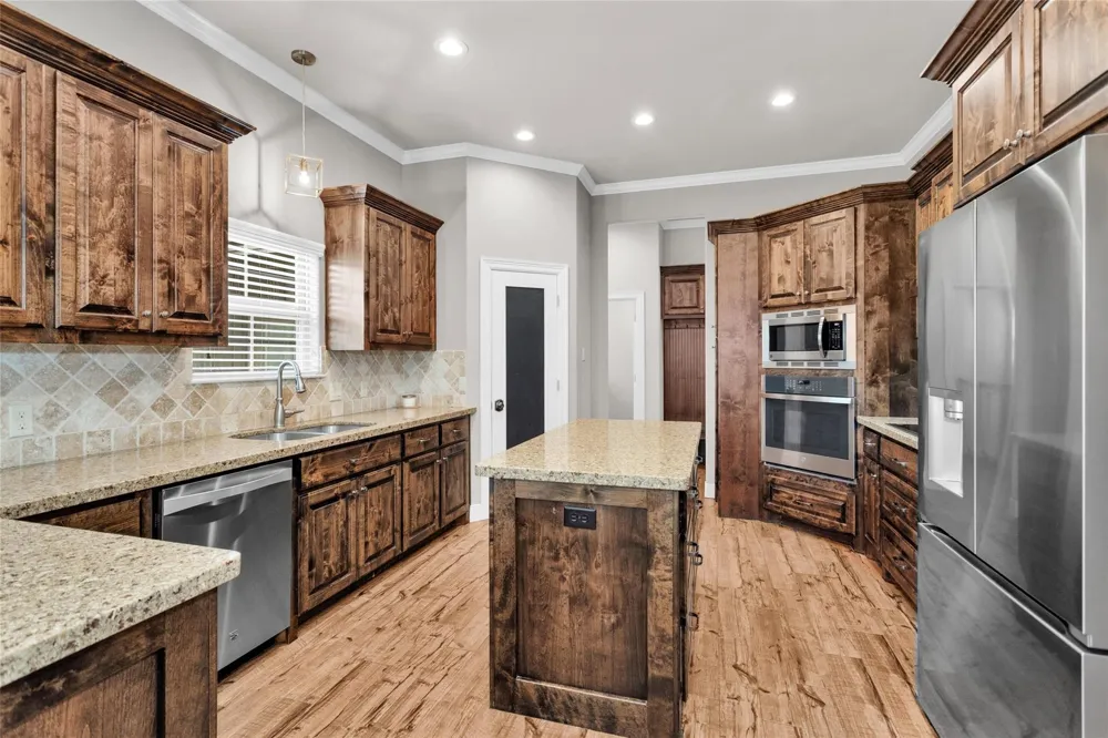 11781 Walding Road Montgomery, TX 77356