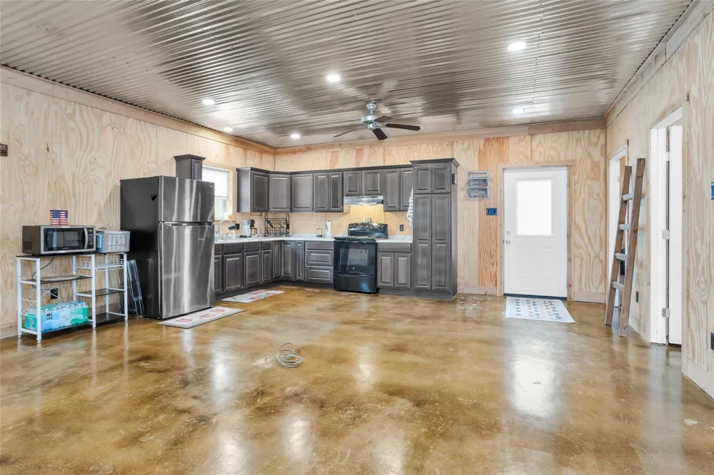11781 Walding Road Montgomery, TX 77356