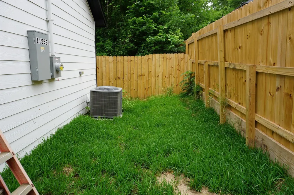 11553 Persimmons Willis, TX 77318