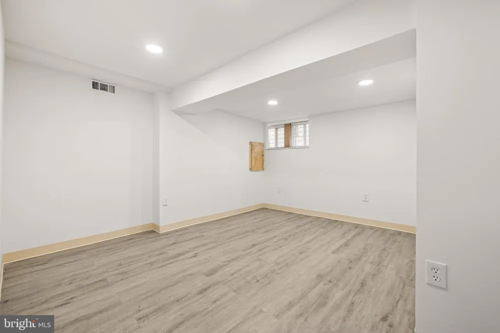 2770 THE ALAMEDA Baltimore, MD 21218