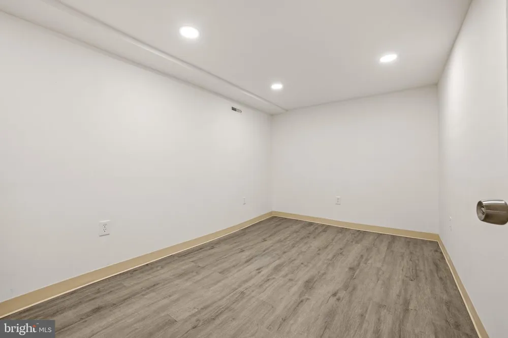 2770 THE ALAMEDA Baltimore, MD 21218