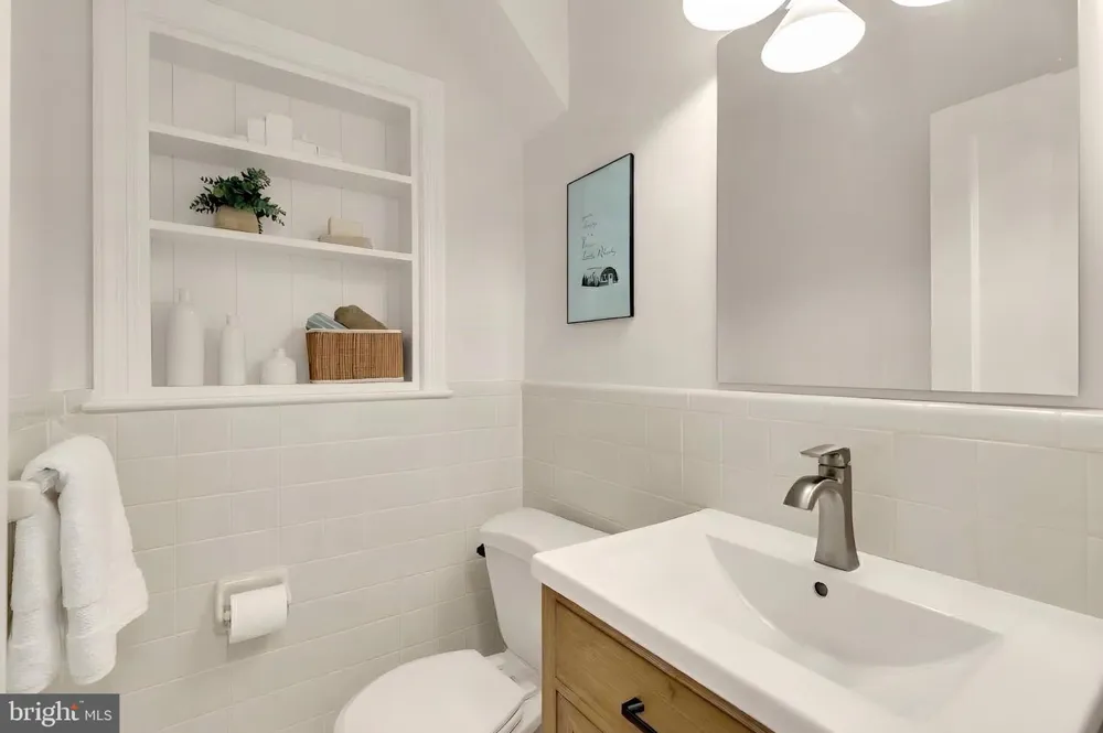 8406 HARTFORD AVENUE Silver Spring, MD 20910