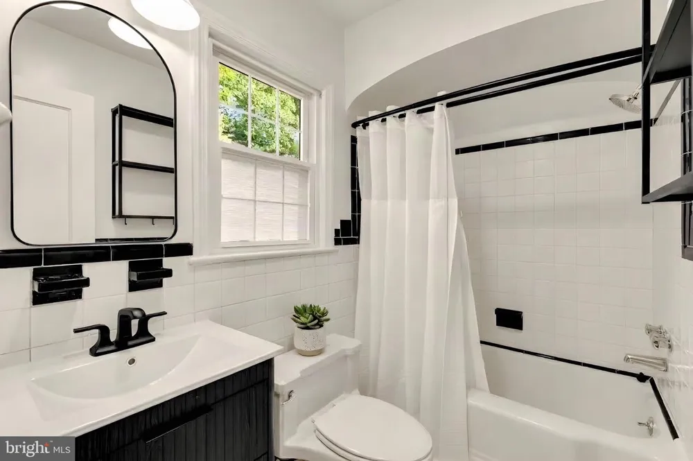 8406 HARTFORD AVENUE Silver Spring, MD 20910