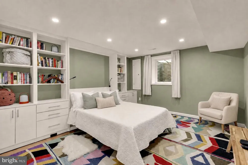 8406 HARTFORD AVENUE Silver Spring, MD 20910