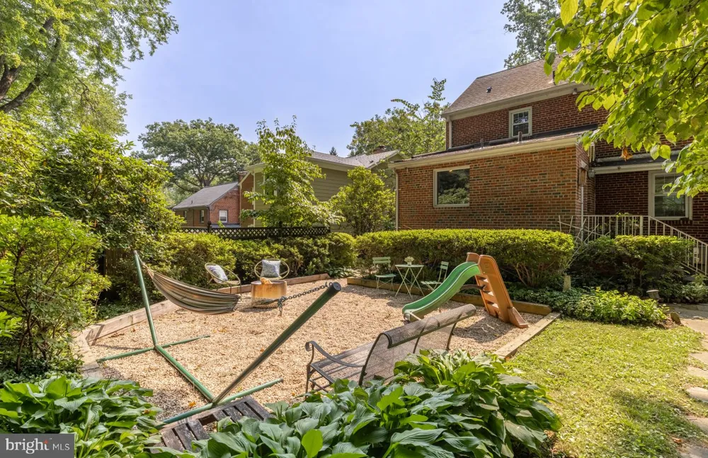 8406 HARTFORD AVENUE Silver Spring, MD 20910