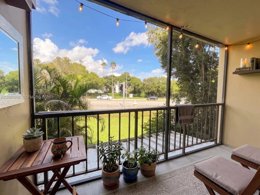8850 Fontainebleau Blvd #203 Miami, FL 33172