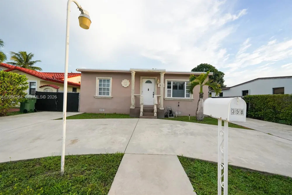 358 E 45th St Hialeah, FL 33013