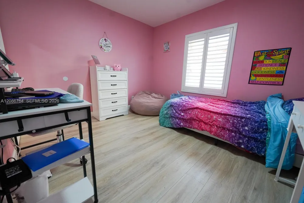 358 E 45th St Hialeah, FL 33013