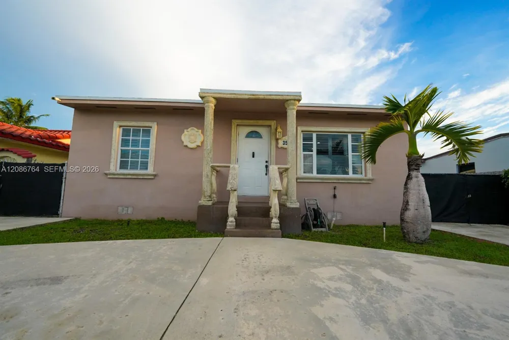 358 E 45th St Hialeah, FL 33013