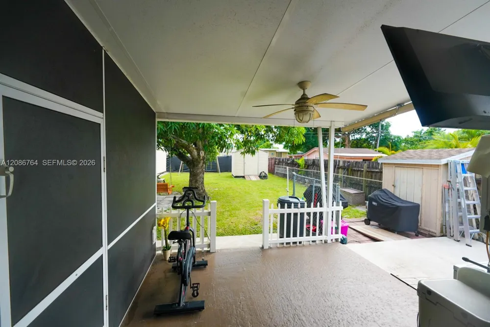 358 E 45th St Hialeah, FL 33013