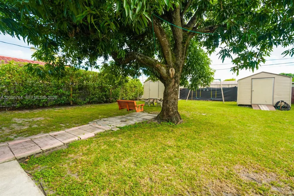 358 E 45th St Hialeah, FL 33013