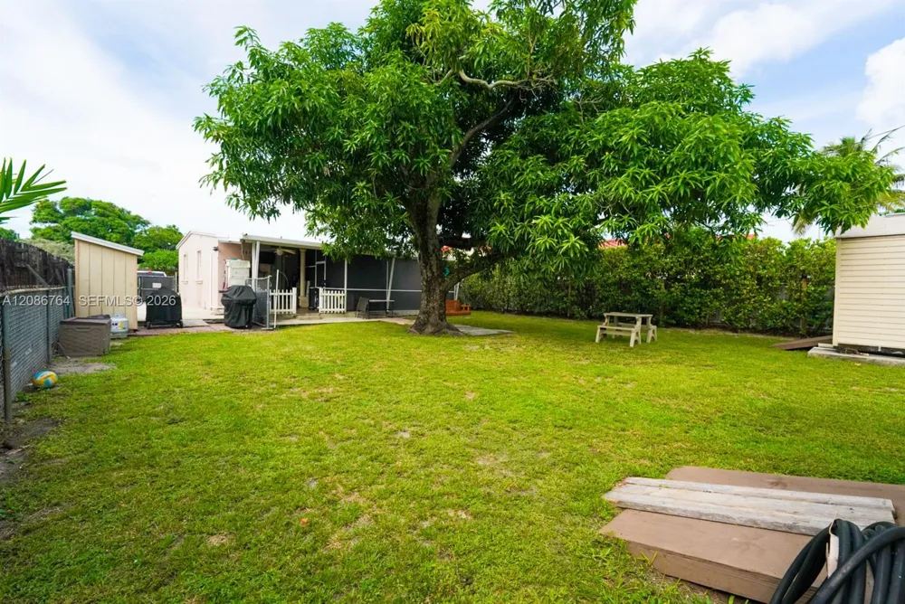 358 E 45th St Hialeah, FL 33013