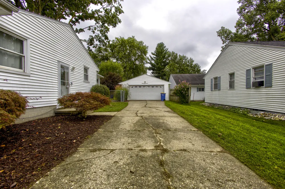3146 Tuell Street NW Grand Rapids, MI 49504