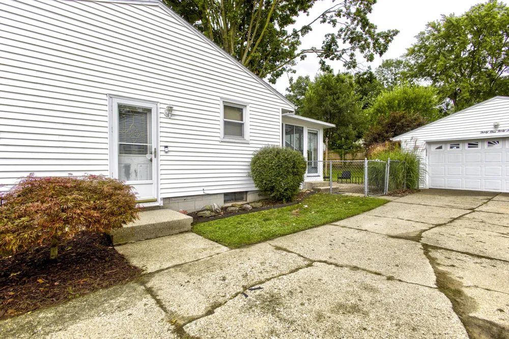 3146 Tuell Street NW Grand Rapids, MI 49504