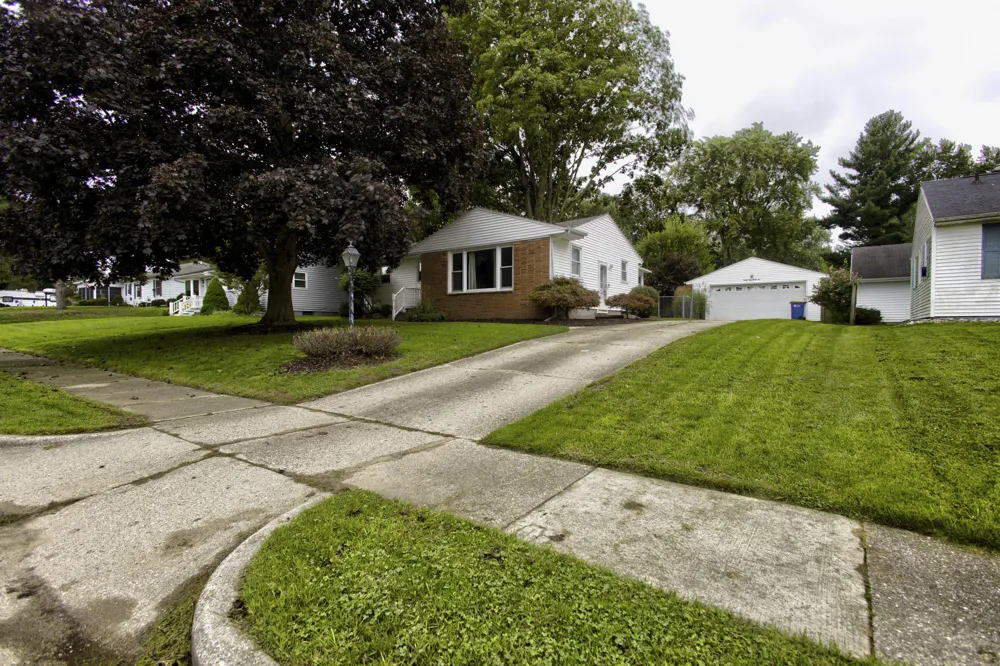 3146 Tuell Street NW Grand Rapids, MI 49504