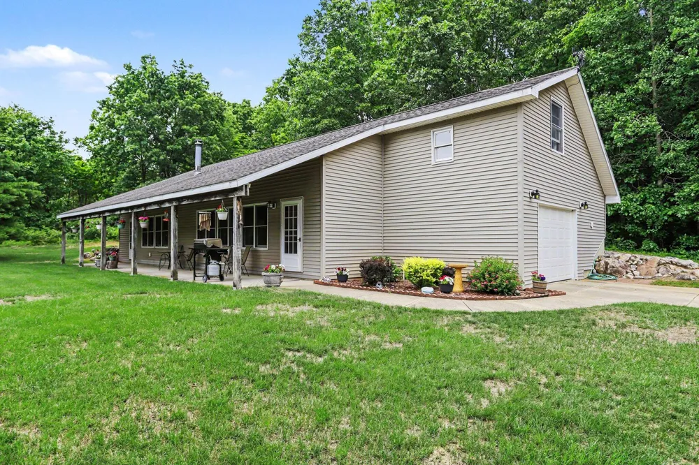 21641 Pine Lake Road Battle Creek, MI 49014