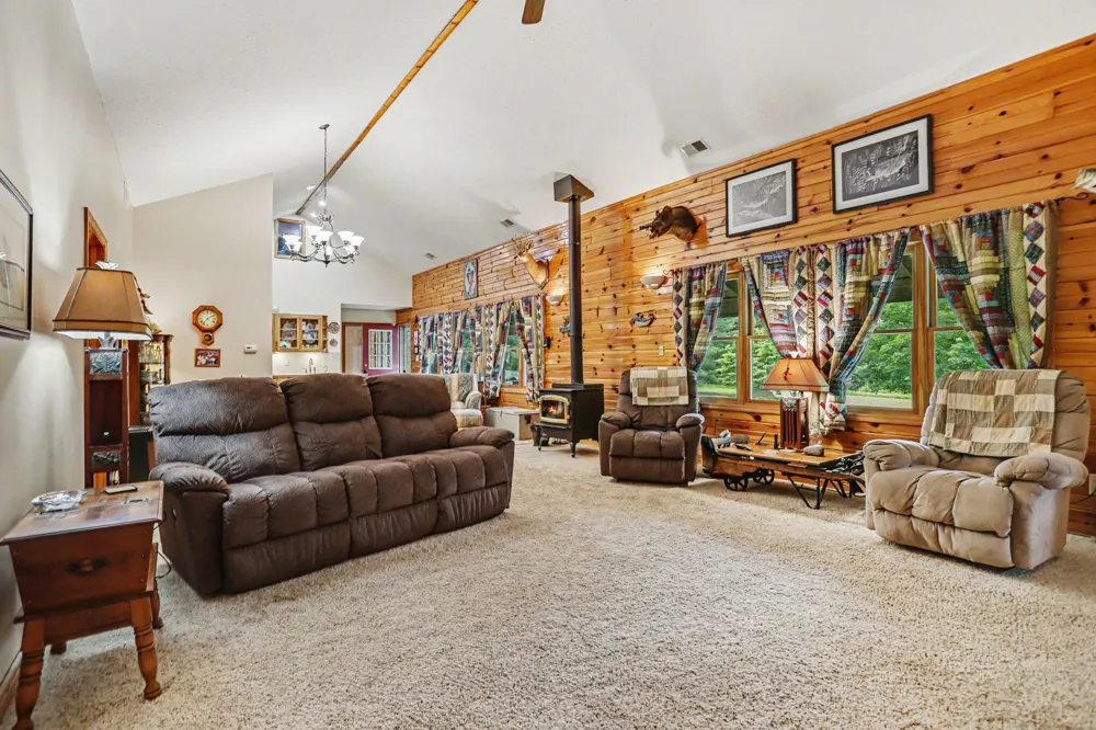 21641 Pine Lake Road Battle Creek, MI 49014