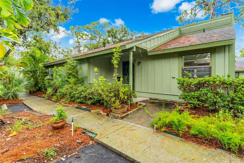 5014 BARRINGTON CIRCLE #2102 Sarasota, FL 34234