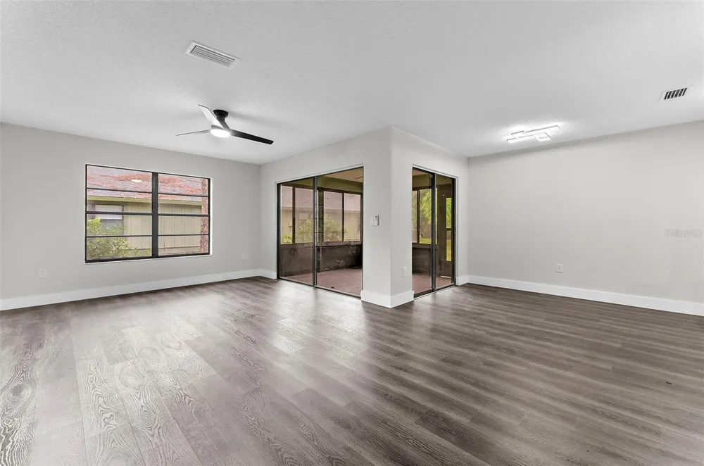 5014 BARRINGTON CIRCLE #2102 Sarasota, FL 34234