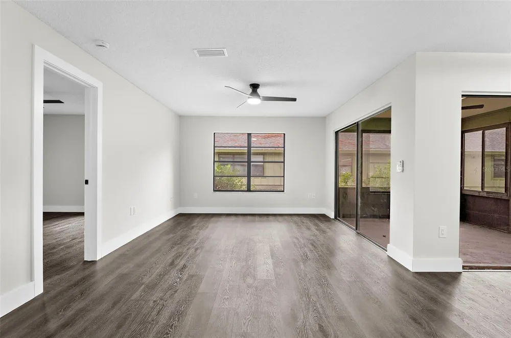 5014 BARRINGTON CIRCLE #2102 Sarasota, FL 34234