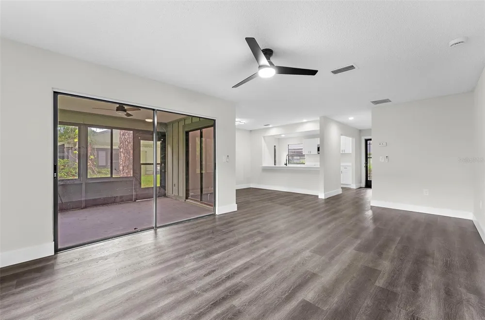 5014 BARRINGTON CIRCLE #2102 Sarasota, FL 34234
