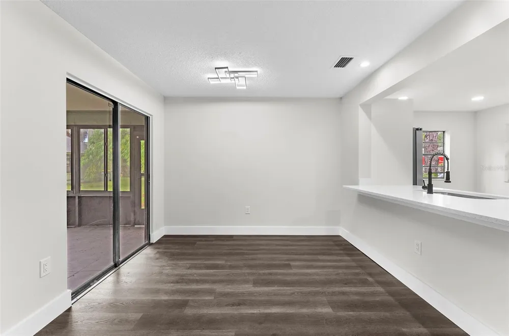 5014 BARRINGTON CIRCLE #2102 Sarasota, FL 34234