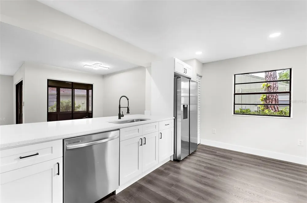 5014 BARRINGTON CIRCLE #2102 Sarasota, FL 34234
