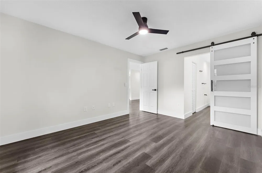 5014 BARRINGTON CIRCLE #2102 Sarasota, FL 34234