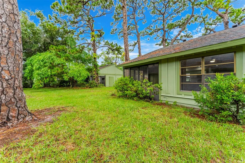 5014 BARRINGTON CIRCLE #2102 Sarasota, FL 34234