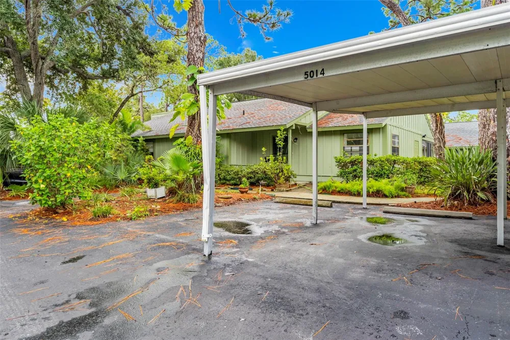 5014 BARRINGTON CIRCLE #2102 Sarasota, FL 34234
