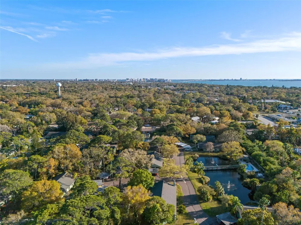 5014 BARRINGTON CIRCLE #2102 Sarasota, FL 34234